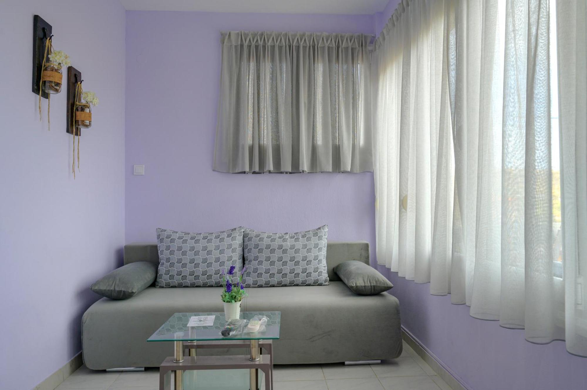 Michael'S Apartment'S Nea Roda Exterior photo